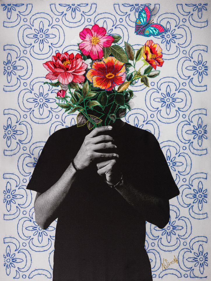 Çiçek Maskeli Genç Adam - Tuval Üzeri Nakış Çalışması - 90x120 cm