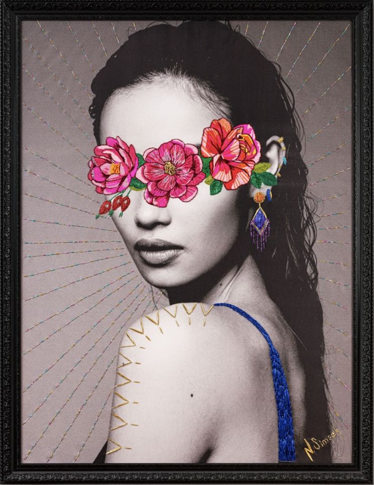 Floral Bakış - Tuval Üzeri Dijital Baskı Nakış Çalışması - 90x120 cm